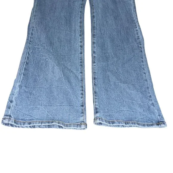 Fashion Nova Size 13 Flared Jeans Light Wash - Picture 2 of 7